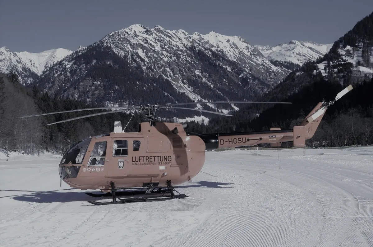 Historische BO 105 im Schnee